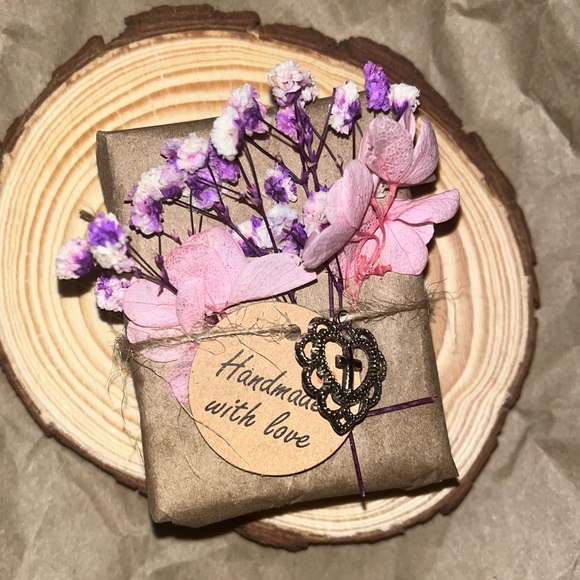 SOLD OUT TEMP Soap for sensitive, shaved, aggravated skin, & hives - Picture 8 of 8